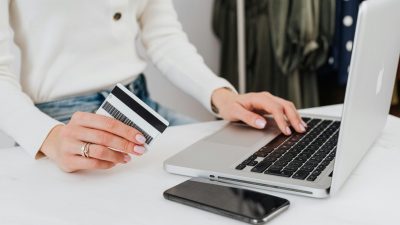 pexels-karolina-grabowska-5717949